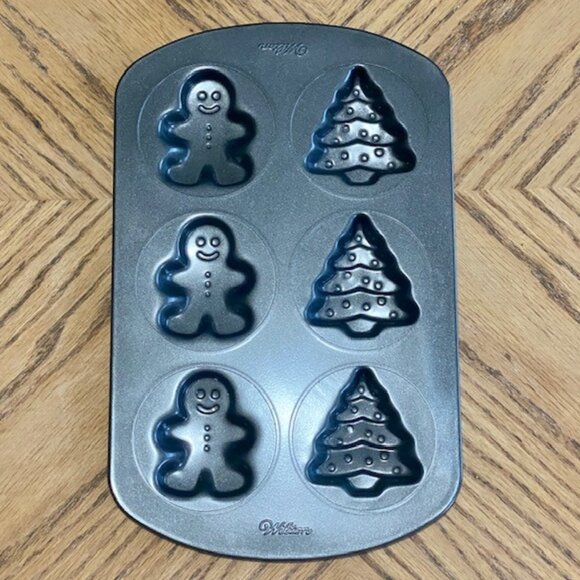 Wilton Mini Gingerbread Man And Christmas Tree Cake Cookie Pan Baking Mold - Picture 1 of 5